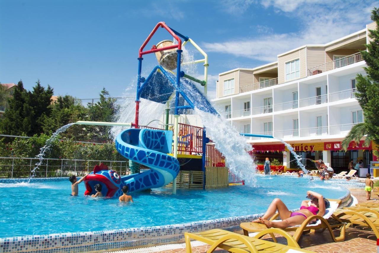 נוקסני Af Hotel Aquapark מראה חיצוני תמונה